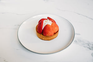 Pavlova with Berries